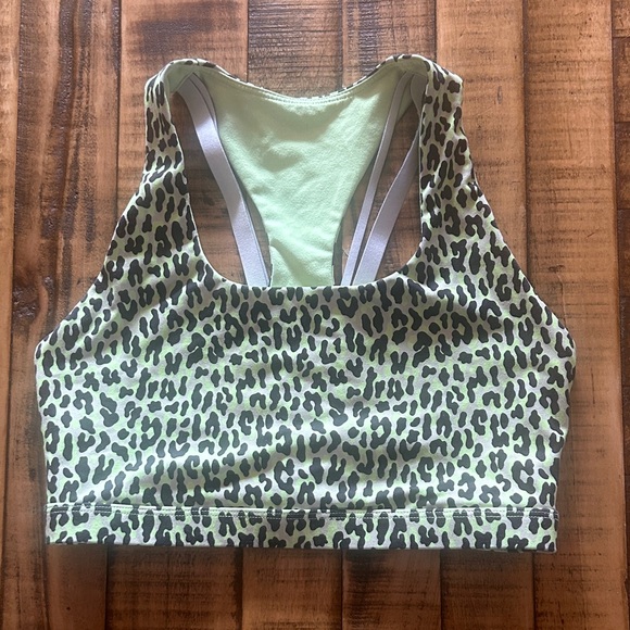 Fabletics Boost Medium Impact Sports Bra - Picture 4 of 8